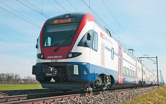 Das Bild zeigt einen Doppelstockzug der SBB.